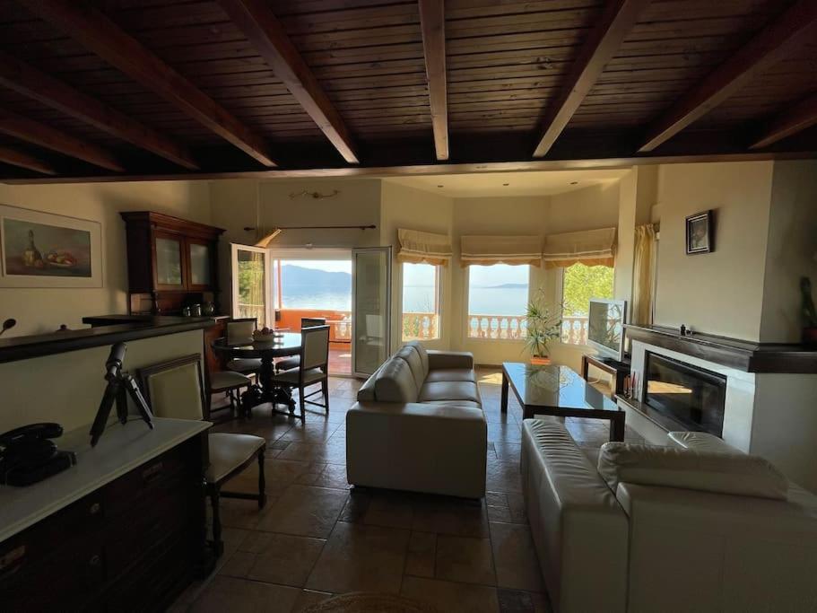Pampas Seafront Villa, 6 Bedrooms, North Evvoia Kanatadhika Luaran gambar