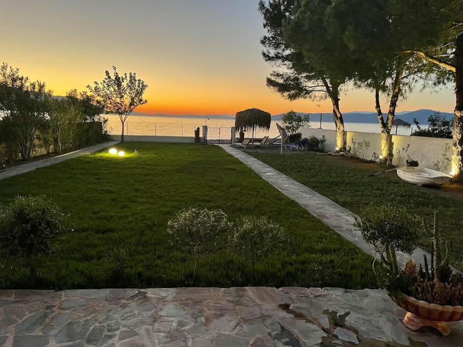 Pampas Seafront Villa, 6 Bedrooms, North Evvoia Kanatadhika Luaran gambar